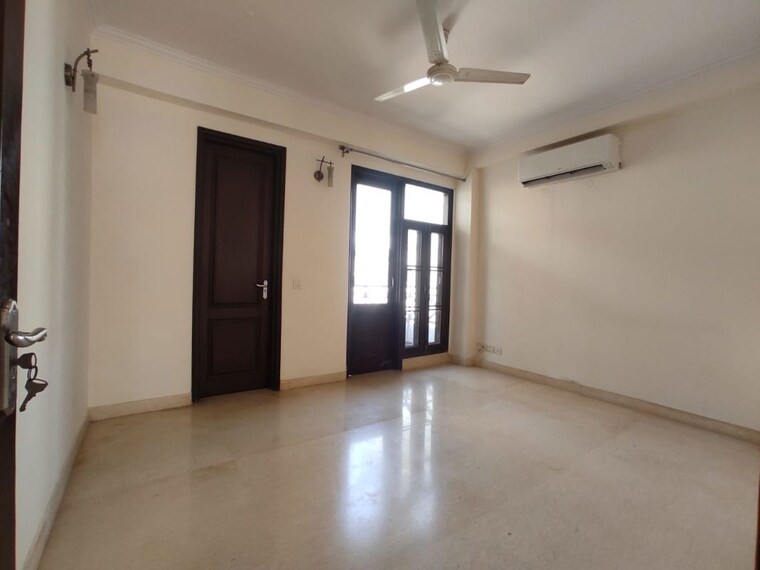 Room, safdarjung enclave 3 Bedroom 1900 Sq.Ft. Builder Floor In Safdarjung Enclave Delhi 10672189