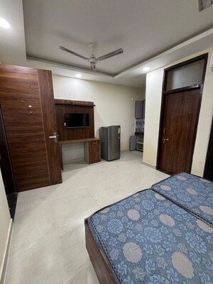 Bedroom in 1 RK Builder Floor at Sector 43 – for Rent