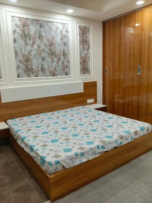 Bedroom in 1 BHK Builder Floor at Sector 43 – for Rent