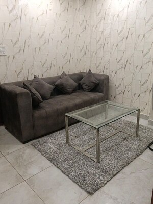 Bedroom in 1 BHK Builder Floor at Sector 43 – for Rent
