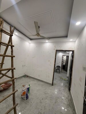Room in 1 BHK Builder Floor at Kalkaji – for Rent