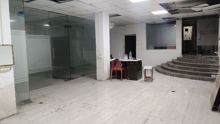  Parking, vasant vihar Commercial Office Space 1600 Sq.Ft. In Vasant Vihar Delhi 10672263