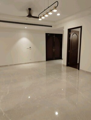 Room in 4 BHK Apartment at Prestige Leela Residency, Kodihalli – for Rent