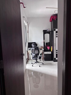 Bathroom in 2 BHK Apartment at Piramal Sunteck Signia Waterfront, Airoli Sector 14 – for Sale