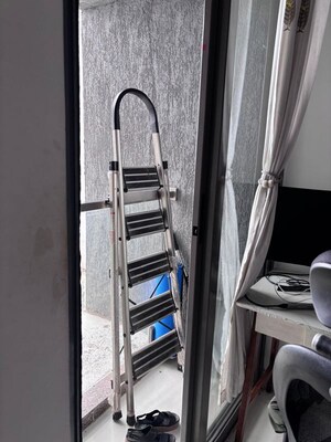 Staircase in 2 BHK Apartment at Piramal Sunteck Signia Waterfront, Airoli Sector 14 – for Sale