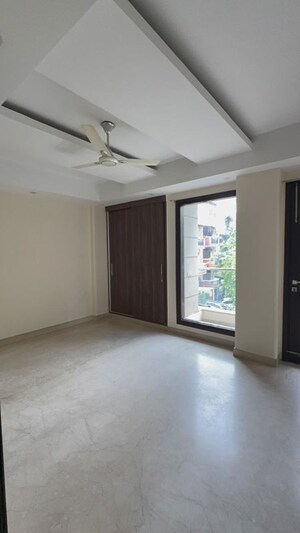 Room in 3 BHK Builder Floor at Kalkaji – for Rent