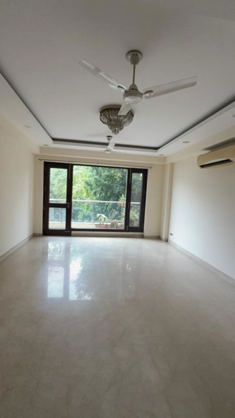 Room, kalkaji 3 Bedroom 1900 Sq.Ft. Builder Floor In Kalkaji Delhi 10672310