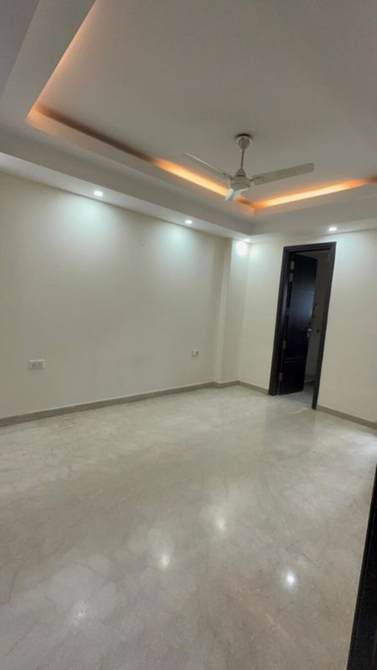 Room, kalkaji 3 Bedroom 1900 Sq.Ft. Builder Floor In Kalkaji Delhi 10672310