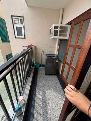 Balcony in 2 BHK Builder Floor at Sector 52 – for Rent