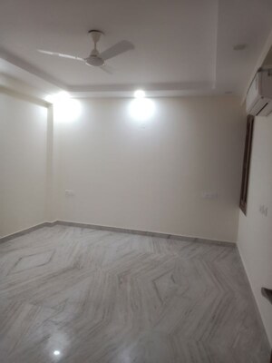 Room in 3.5 BHK Independent House at Vasant Kunj Enclave – for Rent