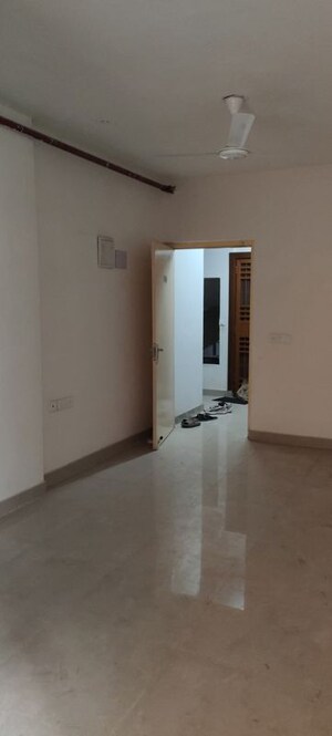 Room in 2 BHK Apartment at Zara Rossa, Sector 112 – for Rent