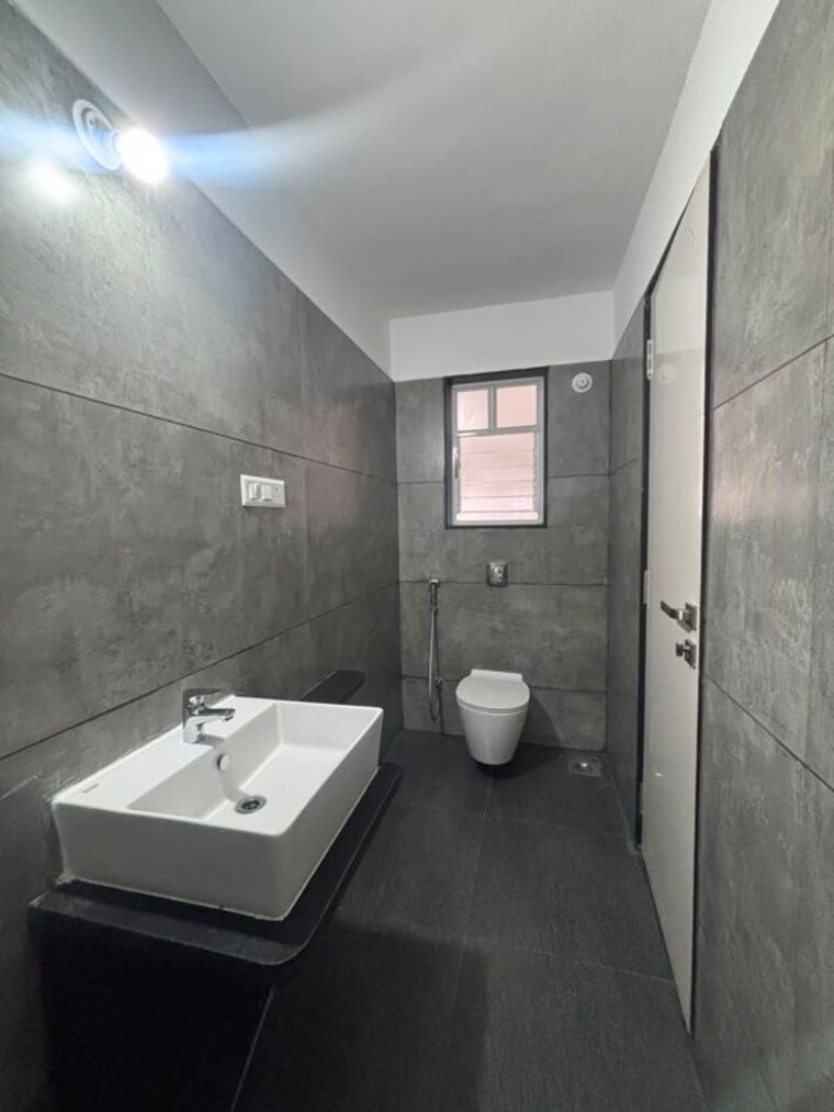 Bathroom, suhas-suman-kunj 3 Bedroom 1308 Sq.Ft. Apartment In Baner Pune 10672391