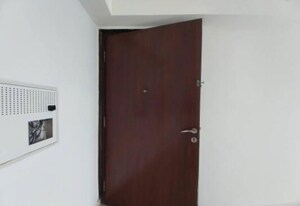 Furnished Amenities in 3 BHK Apartment at DLF Regal Gardens, Sector 90 – for Rent