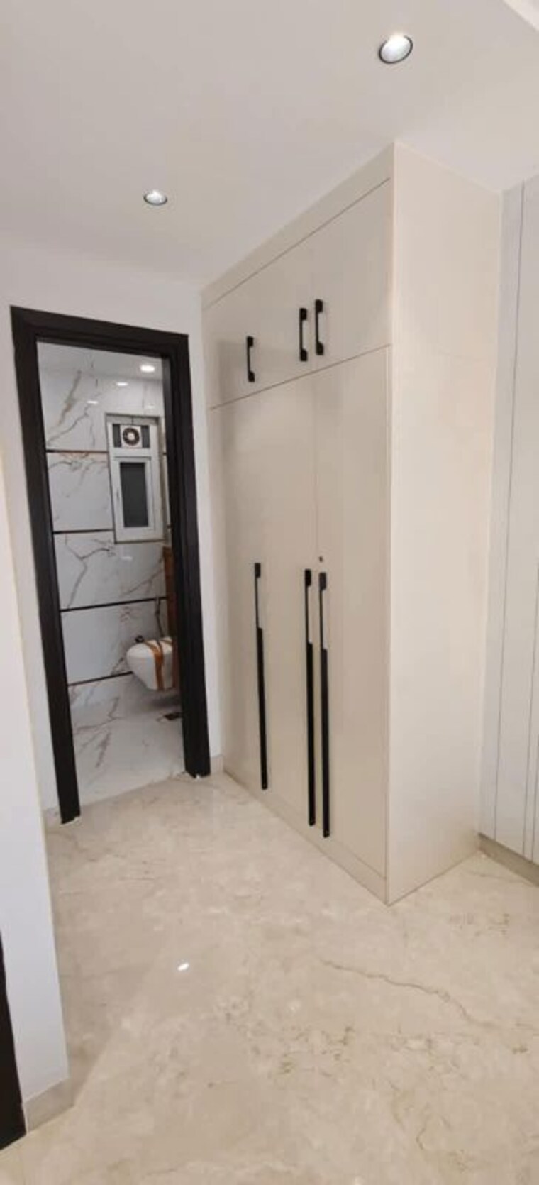 Attached Bathroom, smart-world-orchard 3 Bedroom 1595 Sq.Ft. Builder Floor In Sector 61 Gurgaon 9264600