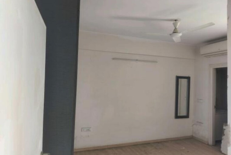 Room, dlf-regal-gardens 3 Bedroom 1818 Sq.Ft. Apartment In Sector 90 Gurgaon 10672423