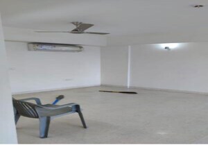 Room in 4 BHK Apartment at DLF Regal Gardens, Sector 90 – for Rent