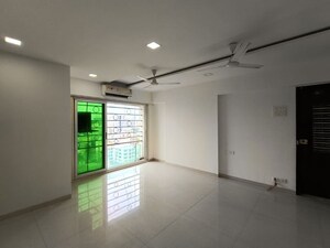 Room in 3 BHK Apartment at Ornate Universal Nutan Annexe, Goregaon West – for Sale