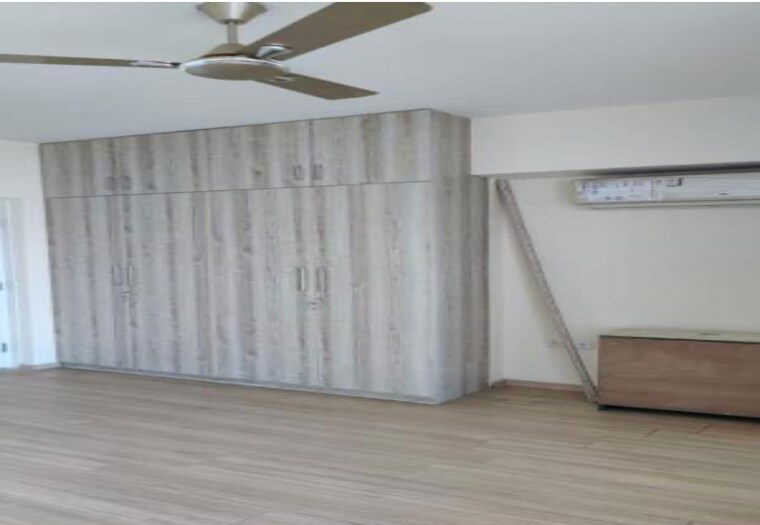 Room, dlf-regal-gardens 4 Bedroom 2215 Sq.Ft. Apartment In Sector 90 Gurgaon 10672446