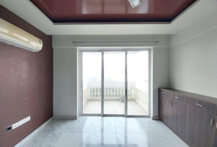Bedroom, dlf-regal-gardens 3 Bedroom 1818 Sq.Ft. Apartment In Sector 90 Gurgaon 10672477
