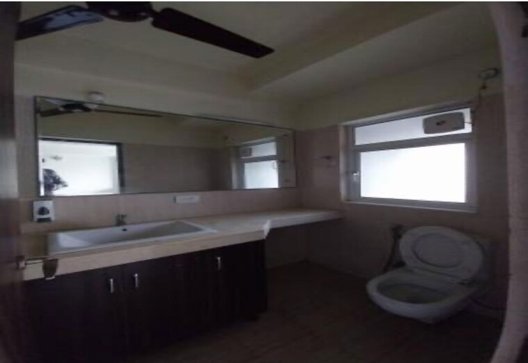  Parking, dlf-regal-gardens 3 Bedroom 1818 Sq.Ft. Apartment In Sector 90 Gurgaon 10672477