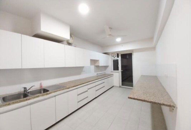 Kitchen, dlf-new-town-heights-iii 4 Bedroom 2530 Sq.Ft. Apartment In Sector 91 Gurgaon 10672501