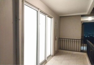 Room in 4 BHK Apartment at DLF New Town Heights III, Sector 91 – for Rent