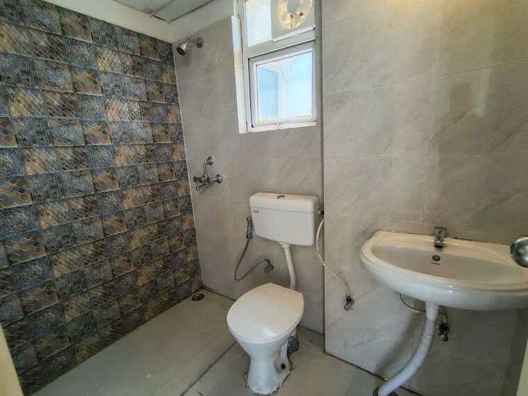 Bathroom, signature-global-the-millennia 2 Bedroom 596 Sq.Ft. Apartment In Sector 37d Gurgaon 10672515