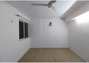 Room in 4 BHK Apartment at DLF New Town Heights III, Sector 91 – for Rent