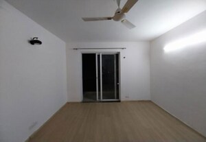 Room in 4 BHK Apartment at DLF New Town Heights III, Sector 91 – for Rent