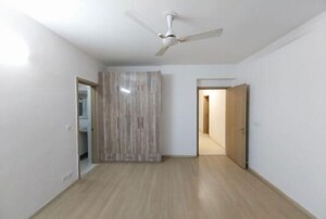 Room in 4 BHK Apartment at DLF New Town Heights III, Sector 91 – for Rent