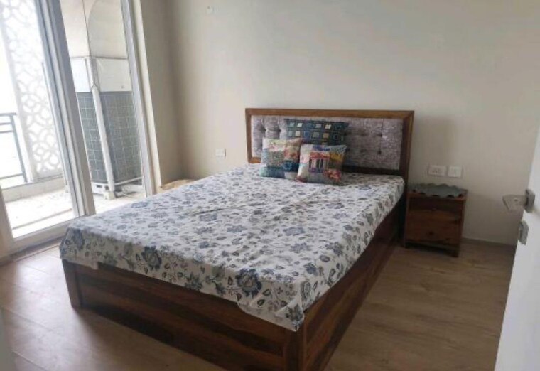 Bedroom, dlf-the-ultima 3 Bedroom 2132 Sq.Ft. Apartment In Sector 81 Gurgaon 10672556