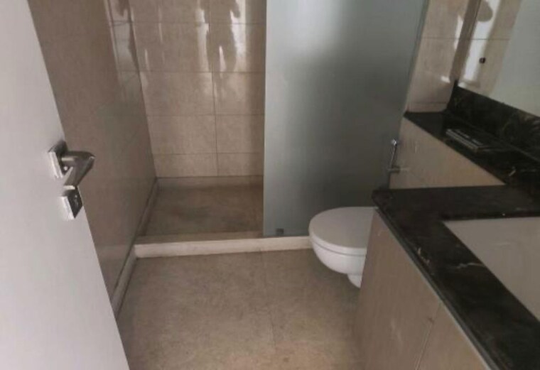 Bathroom, dlf-the-ultima 3 Bedroom 2132 Sq.Ft. Apartment In Sector 81 Gurgaon 10672556