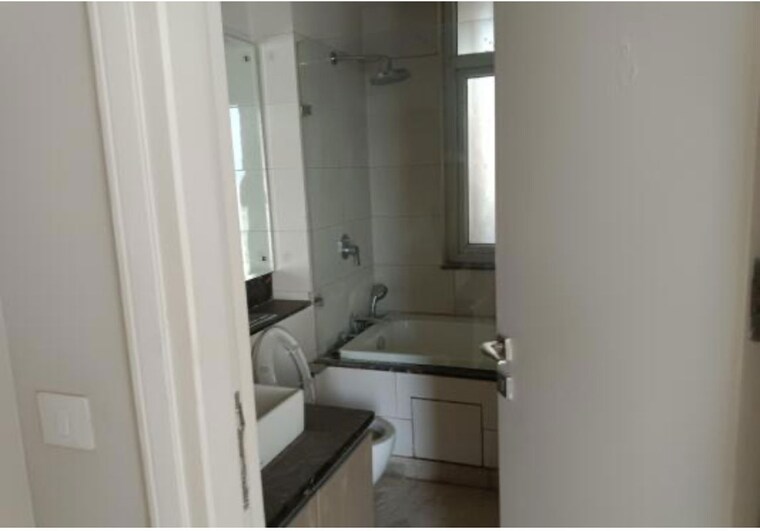 Bathroom, dlf-the-ultima 3 Bedroom 2132 Sq.Ft. Apartment In Sector 81 Gurgaon 10672576