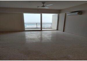 Room in 4 BHK Apartment at DLF The Ultima, Sector 81 – for Rent