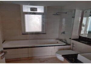 Bathroom in 4 BHK Apartment at DLF The Ultima, Sector 81 – for Rent