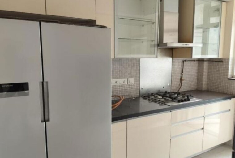 Kitchen, dlf-the-ultima 4 Bedroom 2700 Sq.Ft. Apartment In Sector 81 Gurgaon 10672686