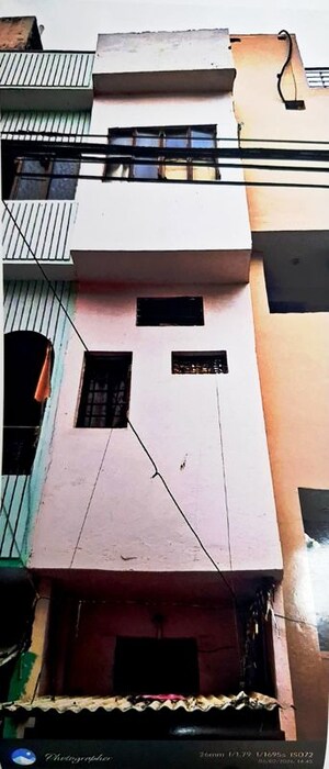  Independent House – Exterior View View at Old Katra - for Sale