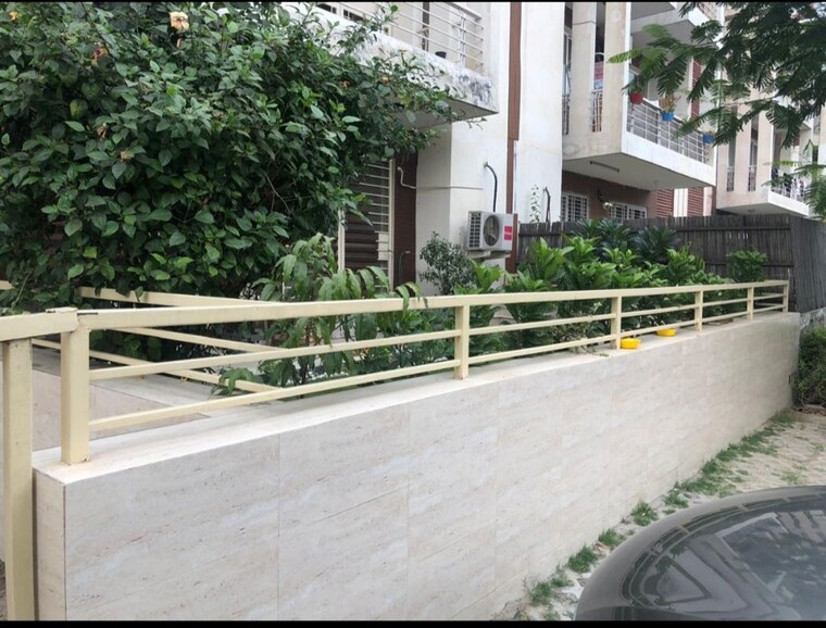 Balcony, orchid-island 3 Bedroom 285 Sq.Yd. Builder Floor In Sector 51 Gurgaon 10672675