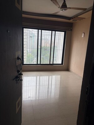Room in 2 BHK Apartment at Raunak Unnathi Greens, Kasarvadavali – for Rent
