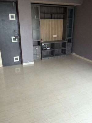 Room in 2 BHK Apartment at Raunak Unnathi Greens, Kasarvadavali – for Rent