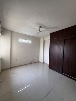 Room in 3 BHK Apartment at Tulip Violet, Sector 69 – for Sale