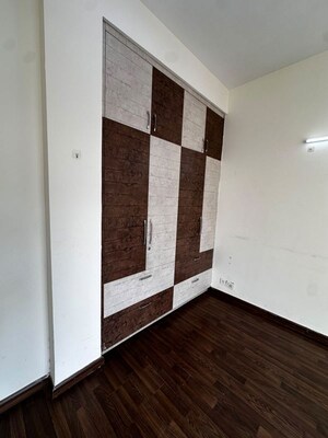 Room in 3 BHK Apartment at Tulip Violet, Sector 69 – for Sale