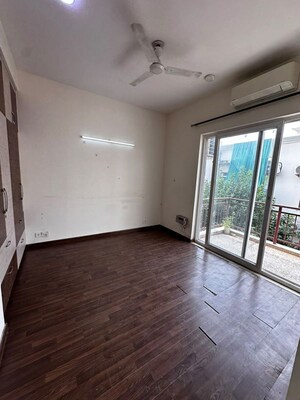 3 BHK Apartment For Sale in Tulip Violet, Sector 69