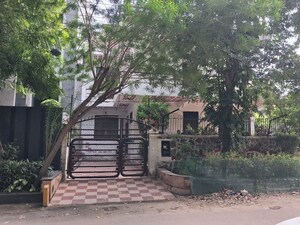  Independent House For Sale in Dlf Phase iv