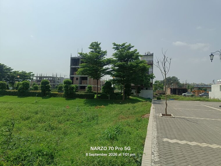 Garden, ireo-nuspark  127 Sq.Yd. Plot In Sohna Sector 4 Gurgaon 10672715