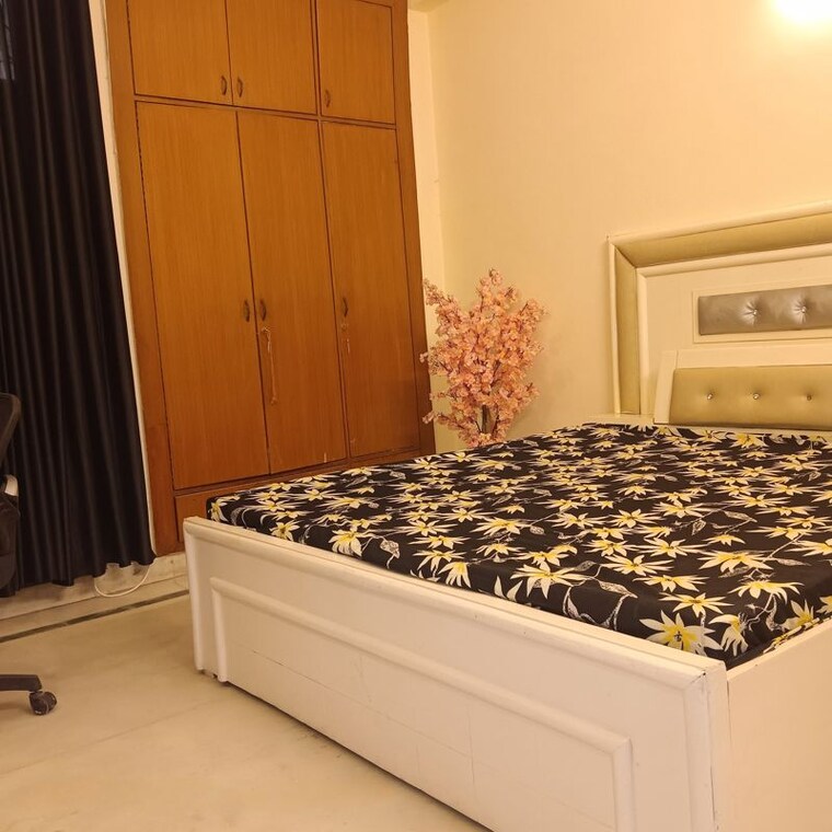 Bedroom, mohit-house 3 Bedroom 1700 Sq.Ft. Builder Floor In Sushant Lok I Gurgaon 10672732