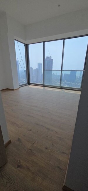 Room in 3 BHK Apartment at Rustomjee Crown, Prabhadevi – for Rent