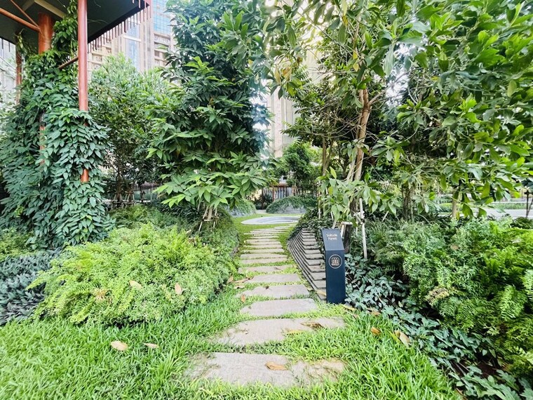 Garden, rustomjee-crown 3 Bedroom 1350 Sq.Ft. Apartment In Prabhadevi Mumbai 10672740
