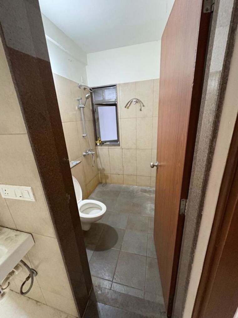 Bathroom, bhugaon 2 Bedroom 950 Sq.Ft. Apartment In Bhugaon Pune 10672737
