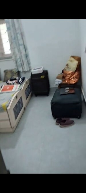 Living Room in 2 BHK Apartment at Chembur – for Rent
